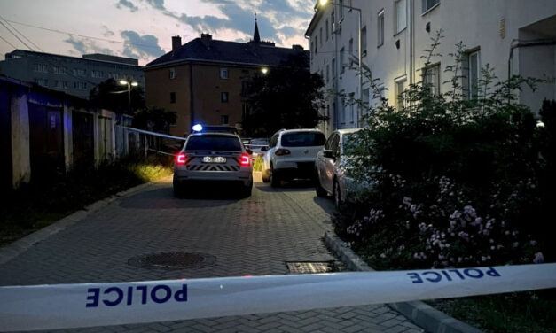 Féltékenységből késelt a debreceni diáklány, két év felfüggesztetett kapott