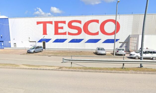Tűz miatt zárva van Budapest egyik legnagyobb Tesco-áruháza