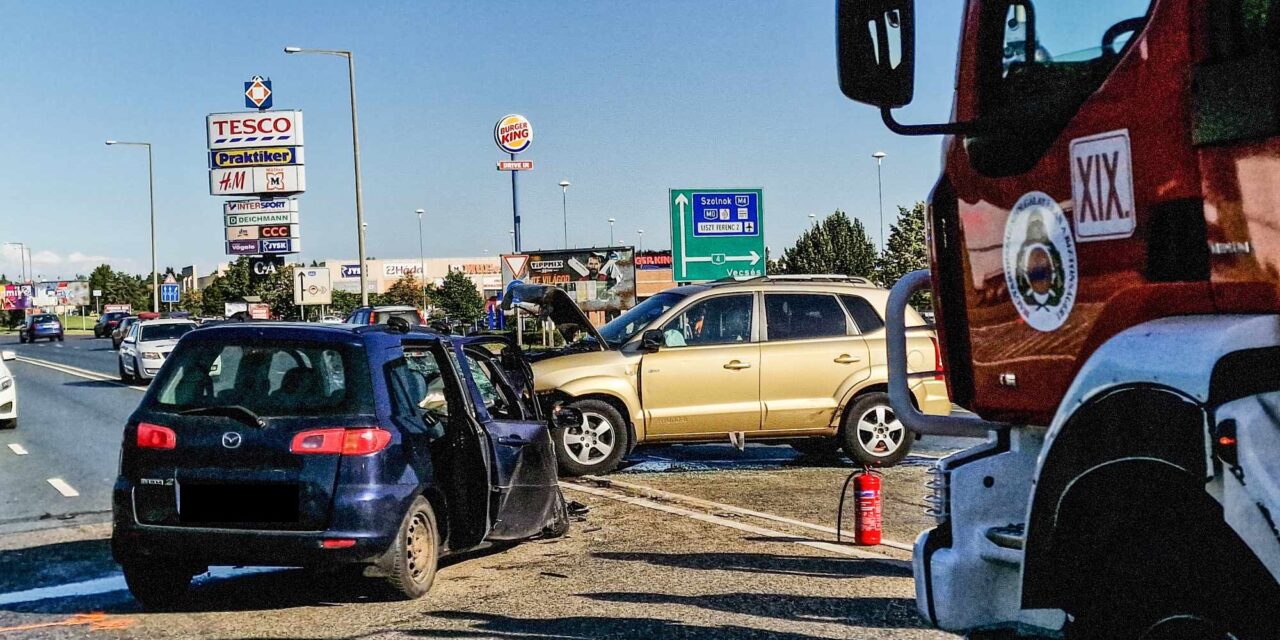 Durva hármas karambol Budapest és Vecsés között – Sokkoló fotók a helyszínről