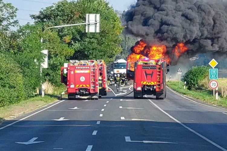 Ez meleg volt! Kigyulladt egy tartálykocsi Székesfehérvár térségében, hatalmas volt a felfordulás