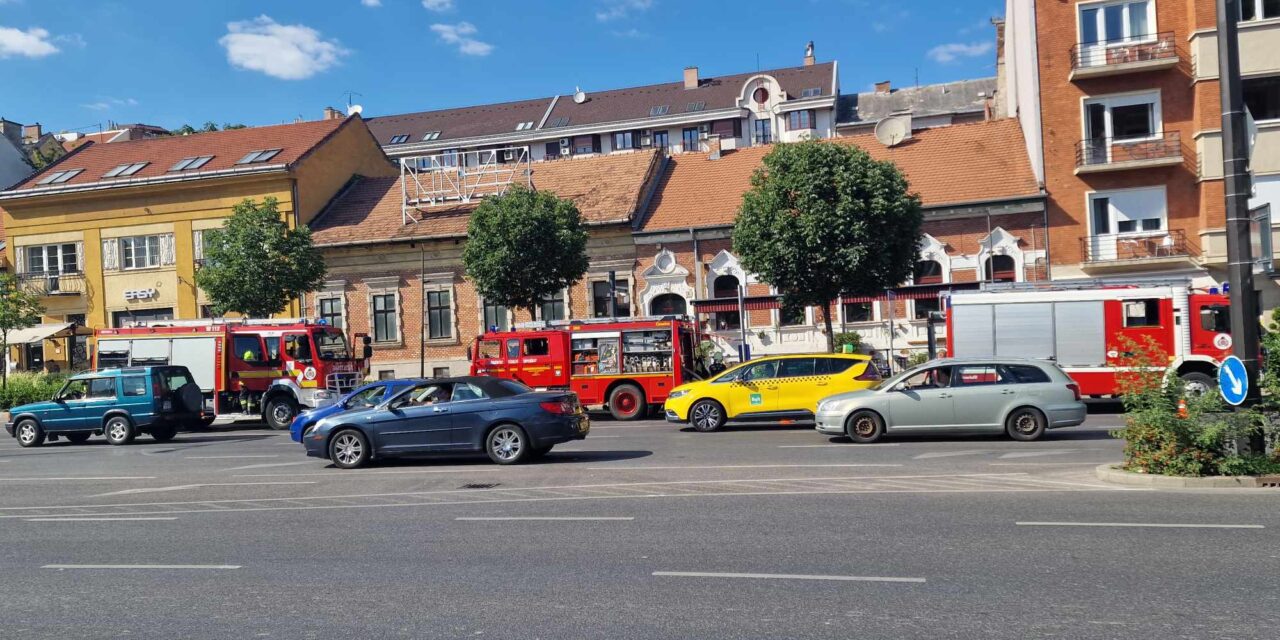 Riadalom a budapesti Széll Kálmán téren: tűz ütött ki az egyik étteremben!