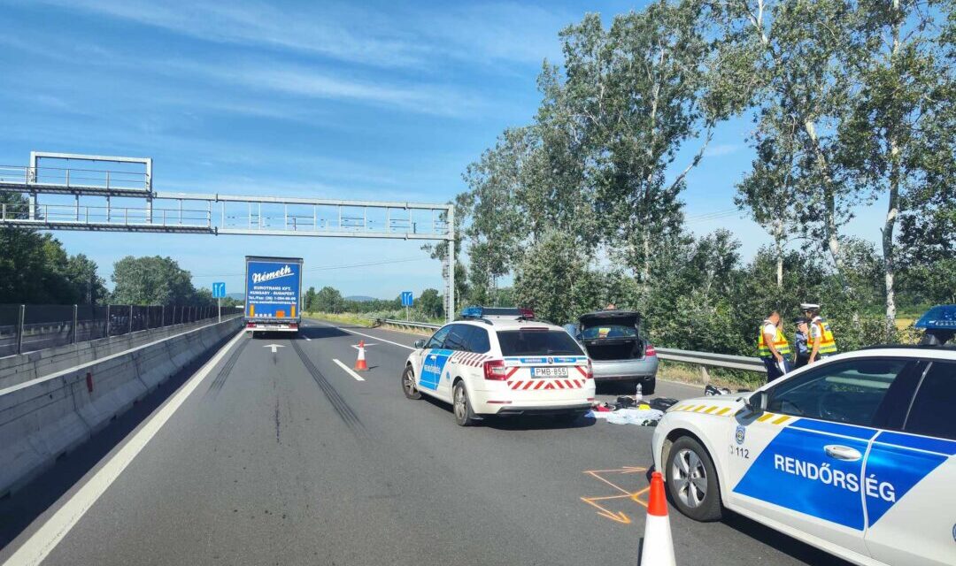 Megdöbbentő! Ököllel rendezte le a vitát egy autós az M2-esen! VIDEÓVAL