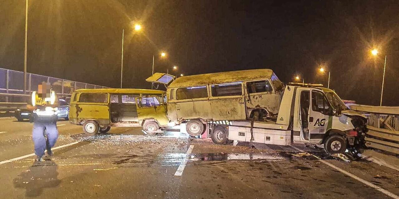 Beborították a roncsok az egész útpályát – türelmetlen autós okozott nagy balesetet az M0-s autóúton HELYSZÍNI FOTÓKKAL!