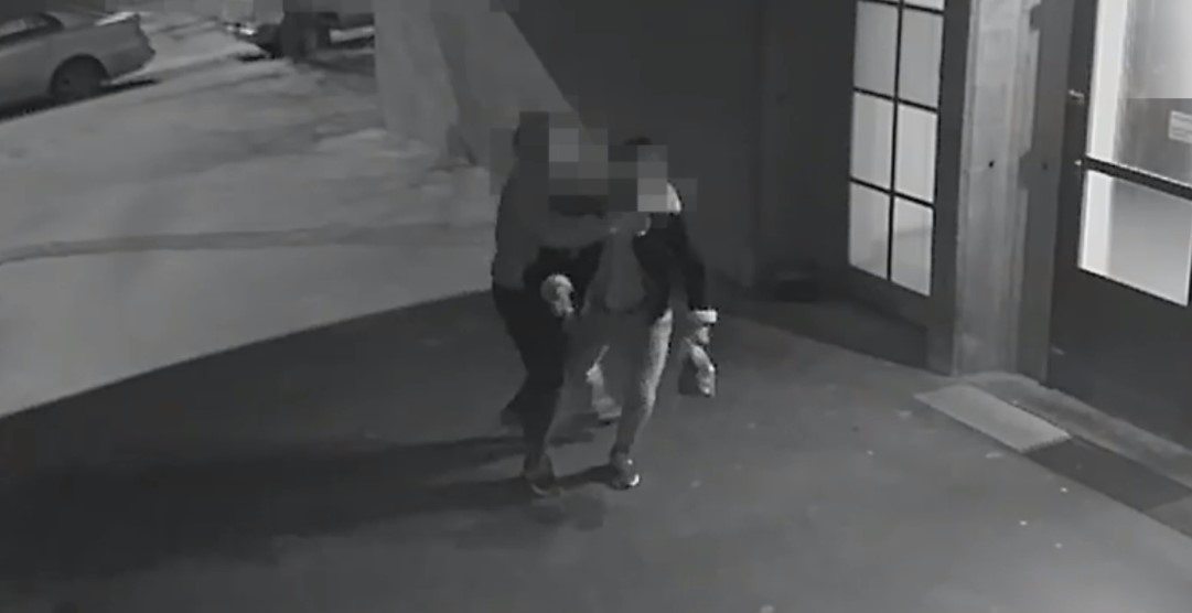 Három férfi rontott egymásnak Budapesten: ütötték-verték egymást, még egy éles tárgy is előkerült – videón a megdöbbentő csetepaté
