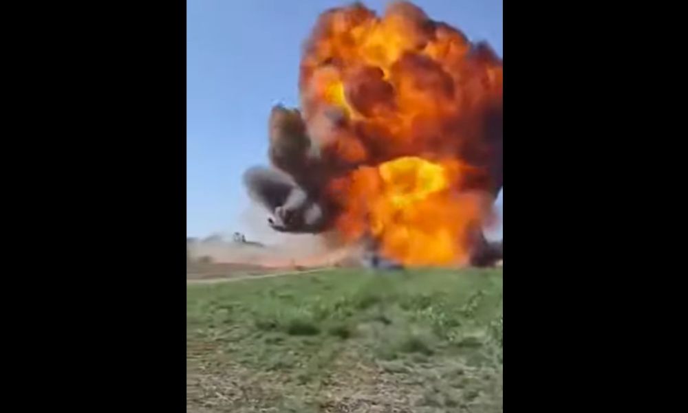 Új, eddig még nem látott nézői felvétel kering az interneten a lezuhant börgöndi repülőgépről – VIDEÓ