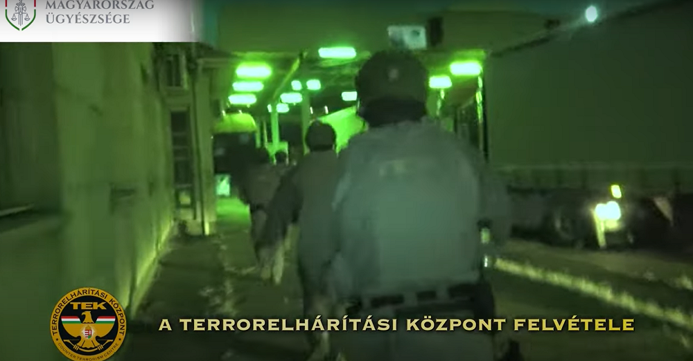 „Meg lehetne oldani 1500 euróval” – korrupcióval gyanúsított határőrökre csapott le a TEK – videóval!