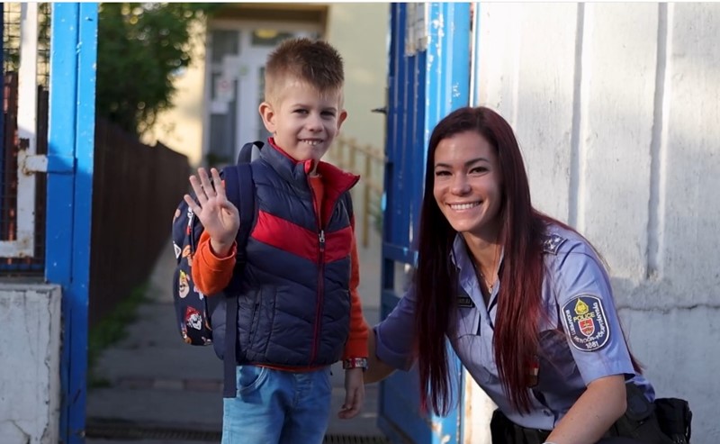 Mi történt? Rendőrautó vitte óvodába a 4 éves csepeli kisfiút