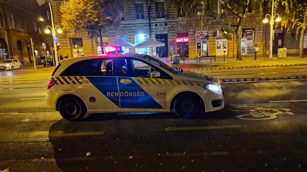 Mi folyik itt? megdöbbentő gázolások a fővárosban, iker-babakocsit toló nőt ütöttek el és egy 12 éves fiú is kórházba került