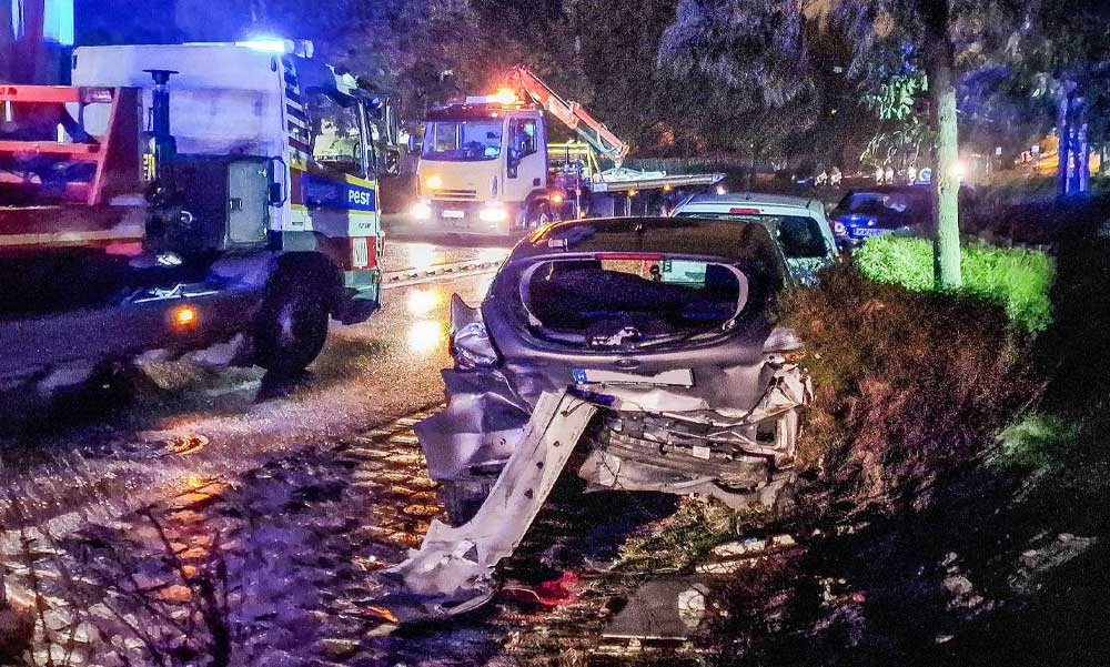 Rommá törte a parkoló autókat a száguldozó Audival egy gyáva sofőr