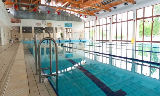 „Most már ezzel együtt kell élnie az élete végéig” – az uszodában kapott agyvérzést a 12 éves Miklós, élete végéig ágyban kell feküdnie