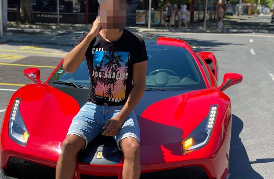 „Ázott kutya szagú parasztok!” – így gyalázkodnak a mogyoródi adócsalók az interneten  