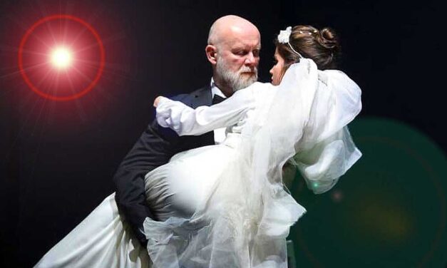 Baleset a Nemzeti Színházban! Egy fillért sem kaptak a súlyosan sérült színészek, ügyvédjükön keresztül próbálnak kártérítéshez jutni