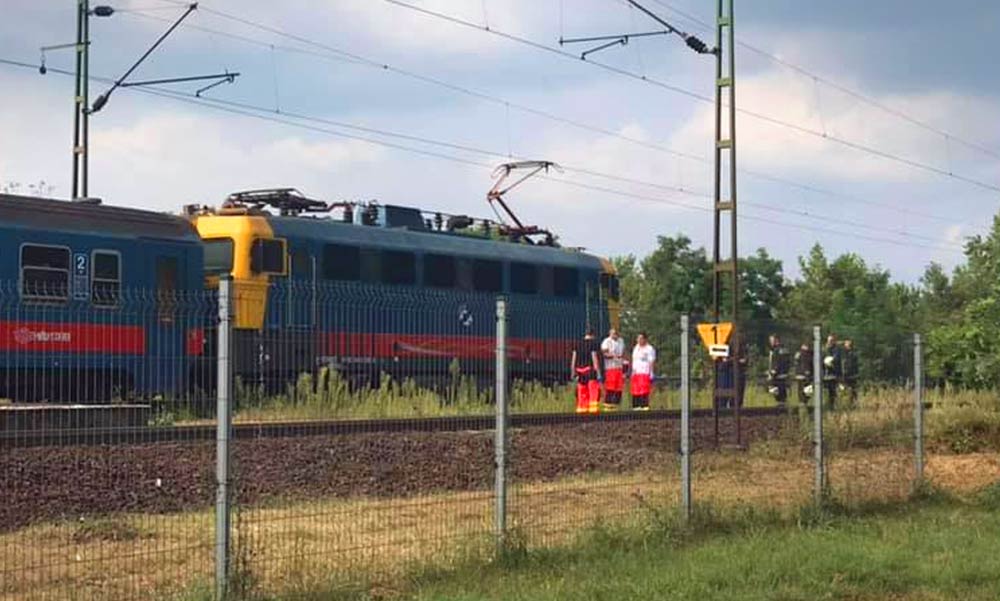 Dráma a békéscsabai pályaudvaron: zenét hallgathatott a MÁV dolgozója, akit egy tolatómozdony gázolt el
