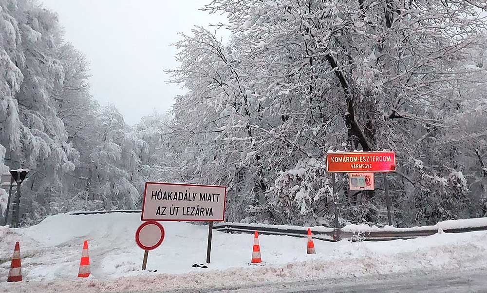 Közlekedési káosz országszerte: lezárt utak, törölt vasúti járatok, sztrájkolnak a buszsofőrök