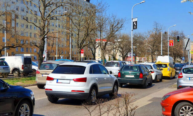 Ha ilyen autód van, nagyon vigyázz! Kiderült milyen színű autókat ér a leggyakrabban baleset