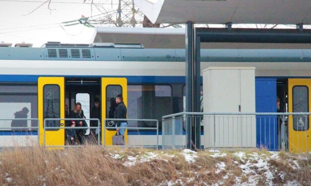 Halálra gázolt a vonat egy embert Érdnél: idén már nyolc embert ütött el a vonat