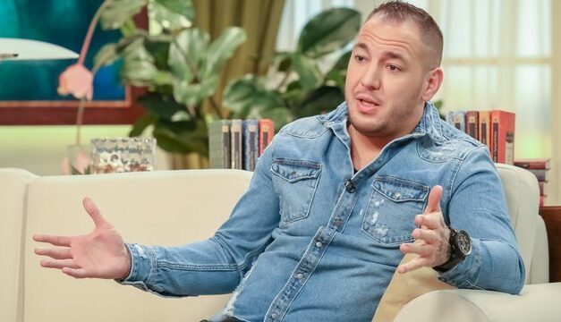 Kirúgták a betegszállítót, aki a folyosón hagyta Curtis beteg édesanyját: a család szerint a kórház is hibázott, perelni fognak