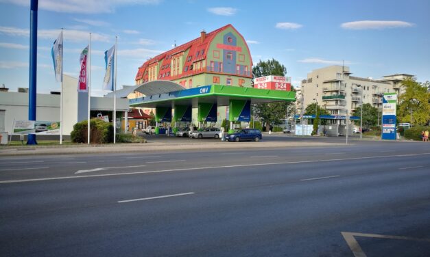 Tömegverekedés a budapesti benzinkúton: két társaság esett egymásnak, többen kórházba kerültek