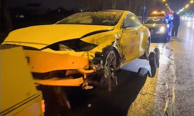 Brutális tömegbaleset a Ferihegyi úton: a karambol okozója elmenekült, autójában fegyvereket találtak