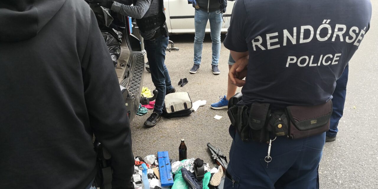 A bűnügyi felügyelet alatt ismét beszállt a drogüzletbe a budapesti férfi, egy parkolóban csaptak le rá a rendőrök