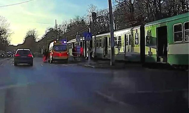 „Nem vagyok hozzászokva a letakart holttestek látványához,” – halálra gázolt a HÉV egy idős asszonyt Gödöllőn, Dunakeszin a vonat ütött el egy embert
