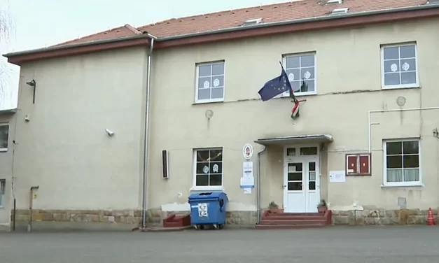 Dráma a romhányi iskolában: matek óra közben leállt egy 14 éves diák szíve