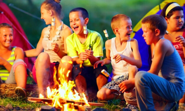 Botrány az Erzsébet-táborban: két kiskorú szeretkezhetett a fiataloknak szervezett programon, vizsgálat indult az ügyben