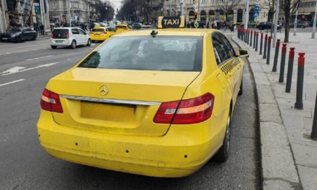 Pofátlan taxis hiéna: 12 200 forintos alapdíjjal dolgozott, ráadásul semmilyen engedélye nem volt a budapesti sofőrnek