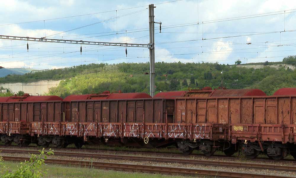 Áramütés ért egy 19 éves fiút az egri pályaudvaron, miután felmászott az egy vagon tetejére: életveszélyesen megsérült