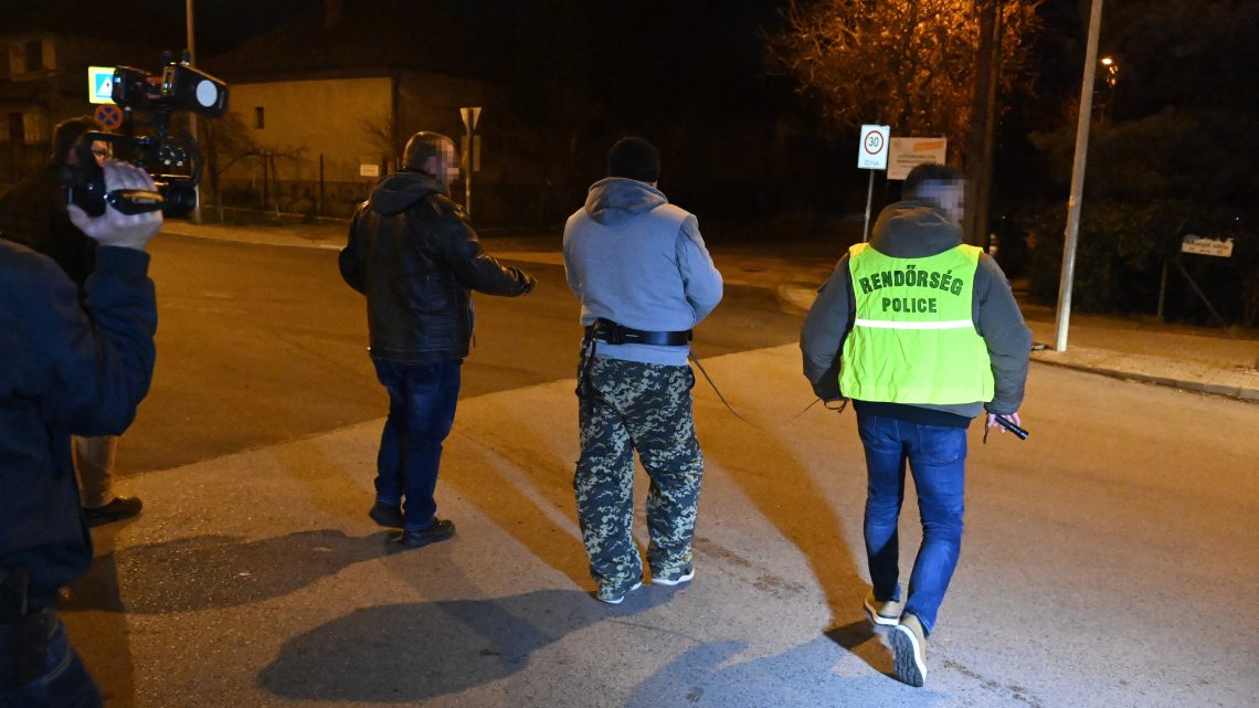 Mindössze 9 és fél évre ítélték azt a kárpátaljai vendégmunkást, aki egy erkélyről lopott, majd szíven szúrta az őt üldöző férfit