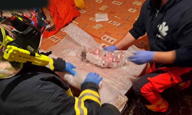 „Egy három hónapos baba van a kezemben és nem vesz levegőt” – sokkos állapotban tárcsázta a mentőket a rémült édesanya, miután csecsemője élettelenül feküdt