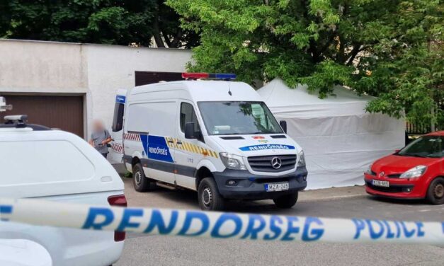 Tragédia Szombathelyen: melegedőnek használta a trafót a hajléktalan, halálra rázta az áram a fedél nélküli férfit