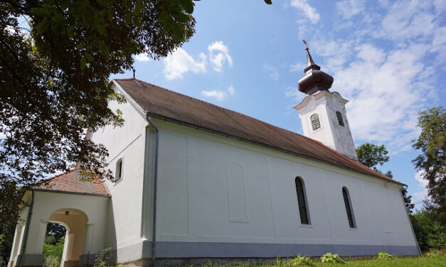 Folyamatosan dézsmálták a református templom perselyét, egy ragasztószalaggal 400 ezret loptak el a börtönből szabadult férfiak