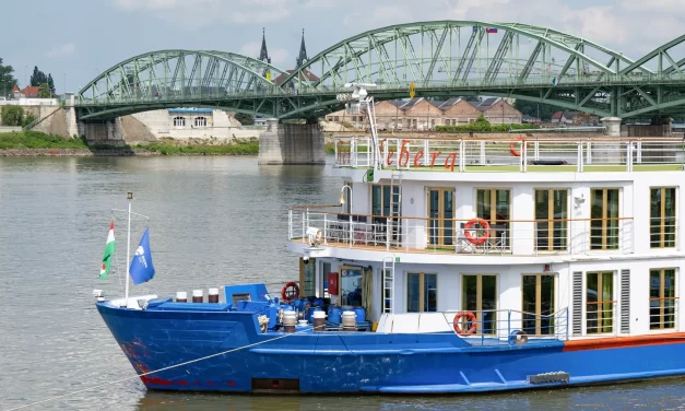 Őrizetbe vette a rendőrség a szállodahajó kapitányát, öt embert még mindig keresnek a Dunában