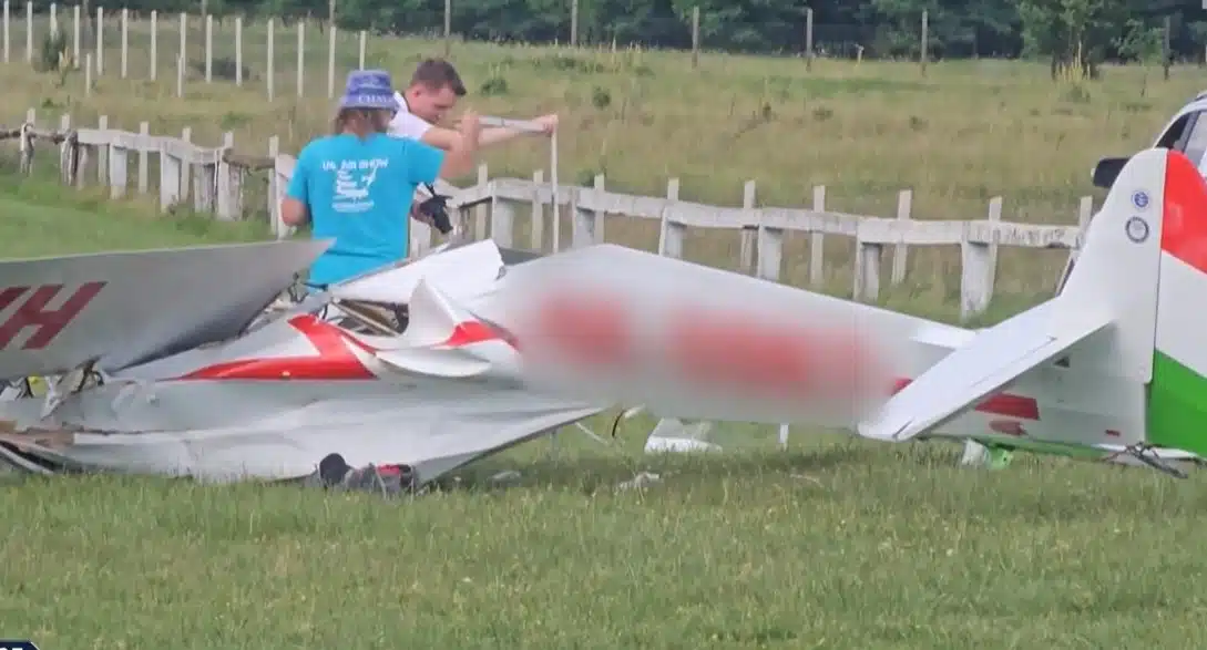 Tragédia Dunakeszin! Életveszélyesen megsérült a lezuhant kisrepülő 17 éves pilótája