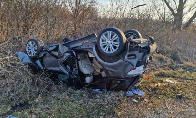 Dráma a bíróságon: sírva fordult lánya halála miatt megvádolt fiatalokhoz a gyászoló anya, a két férfi egy baleset után nem hívott segítséget a 24 éves lányhoz