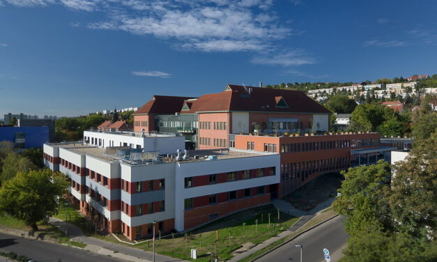 Borzasztó állapotok uralkodnak a szekszárdi kórházban: bogártetemek, kosz és lejárt orvosi eszközöket talált a kormányhivatal