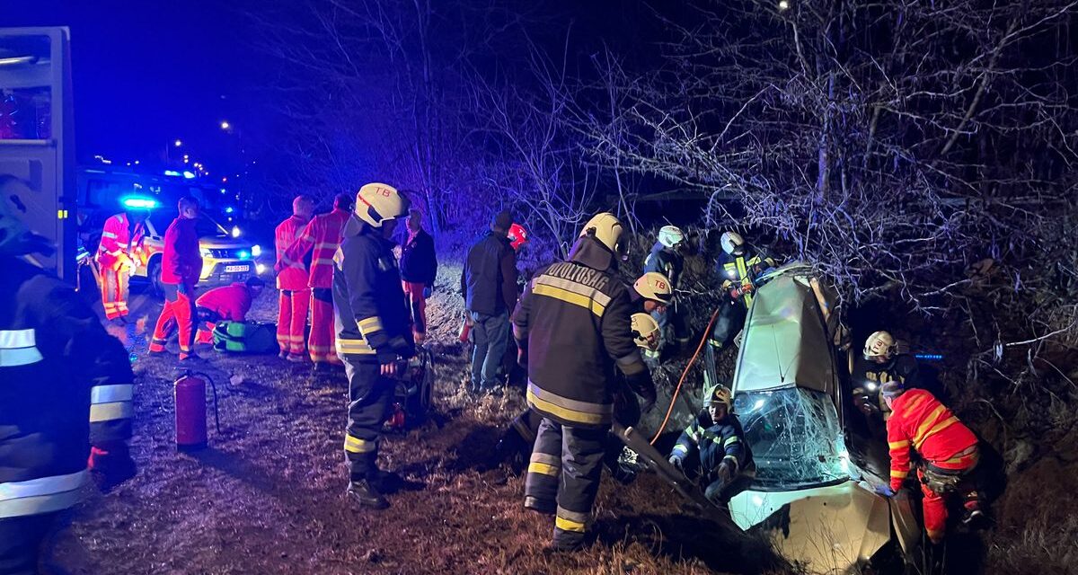 „A harang délben értük szól” – egy édesapa és két fiatal halt meg egy drogos sofőr miatt Tatabányán