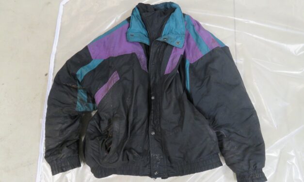 „Szeretlek Anna” – tetoválása van annak az ismeretlen férfinak, akit halálra gázolt egy teherautó Szajolnál, a rendőrség a lakosság segítségét kéri