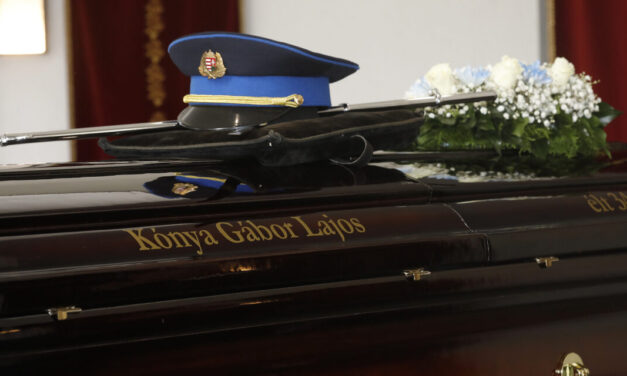 Beperelte a TEK-et az elhunyt kommandós családja: 400 milliós kártérítést kérnek az Esztergomban elhunyt családapa halála miatt