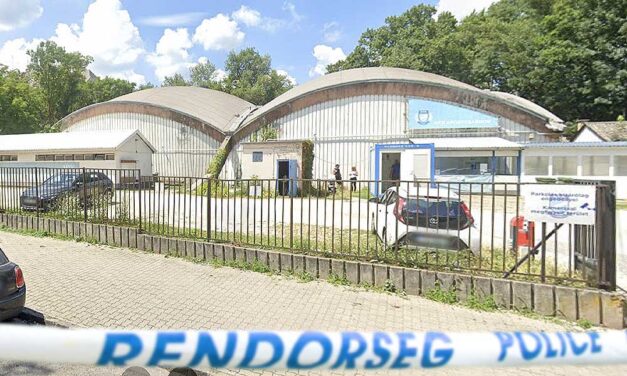 Rendőri intézkedés az MTK stadionjában: meccs közben vitték el a zsaruk a balatonfüredi röplabdaedzőt: megszólalt a csapat