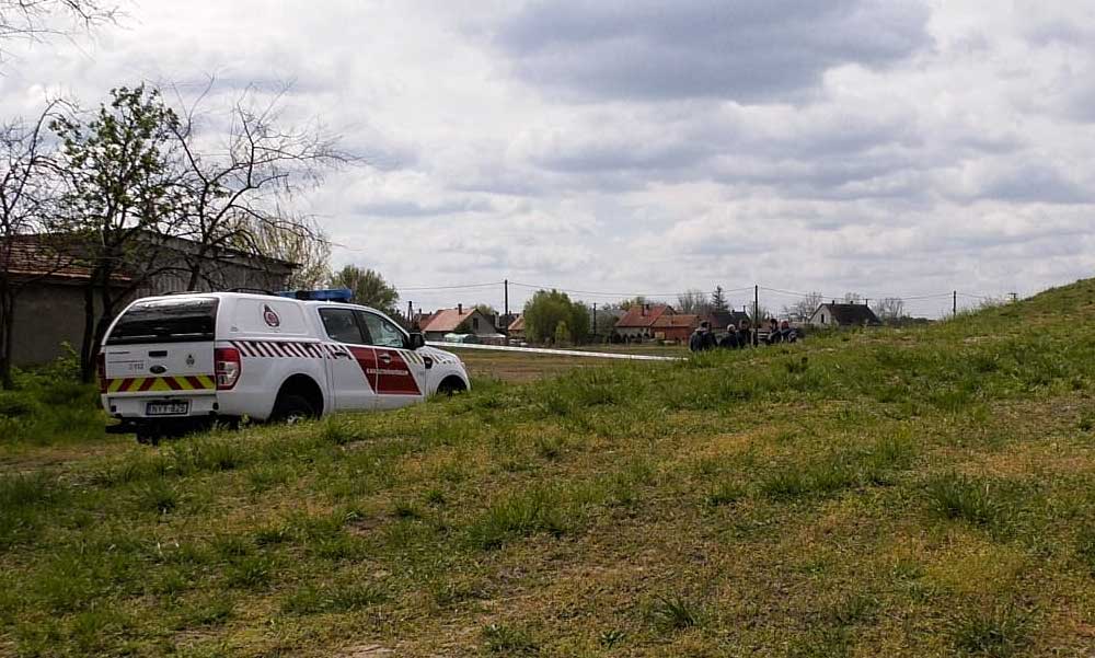 „Azt hittem, hogy egy bábu, a derekánál még égett” – felgyújtotta magát és meghalt egy nő Kiskunmajsán, egy közmunkás talált rá a lángoló testre