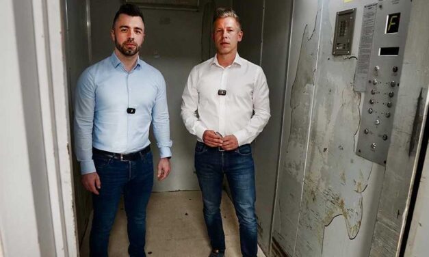 Nem működödő liftet és penészesek falakat talált a szolnoki kórházba Magyar Péter: az államtitkár azt állítja, a Tisza Párt miatt nem tudják felújítani az intézményt