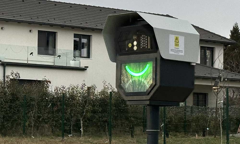 Traffipaxokkal pakolják tele az egyik legforgalmasabb főutat, a településeknek elegük van a gyorshajtókból