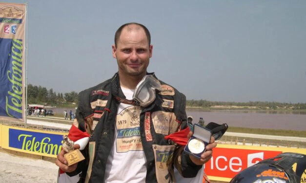 „Felfoghatatlan ez a fájdalom” – motorosbalesetben vesztette életét a magyar Dakar versenyző, Varga Ákos
