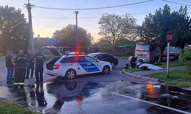 Halálos baleset Cegléden: nem adta meg az autós az elsőbbséget, a motoros a helyszínen szörnyethalt