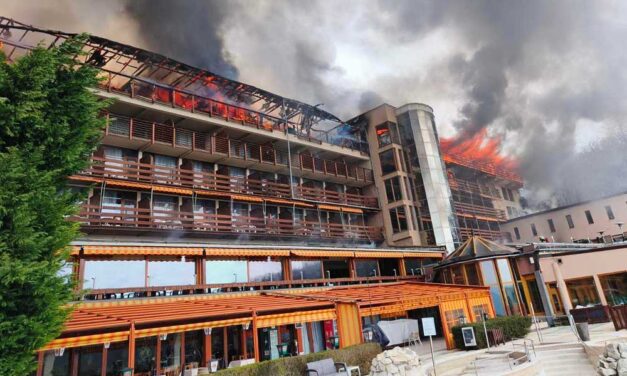Ismét kigyulladt a visegrádi Hotel Silvanus, jelentős az anyagi kár – Mi történt már megint? Elátkozott helyen épült a szálloda?
