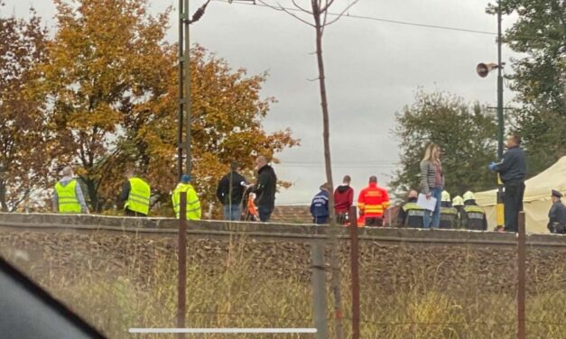 Elgázolt egy embert a vonat Gödön, jelentős fogami változásokat vezettek be