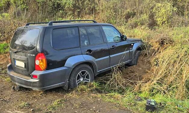 Tömegverekedés tört ki a baleset után: terepjáróval érkeztek a rokonok, akik nekiestek a részeg utasoknak – videó a cikkben