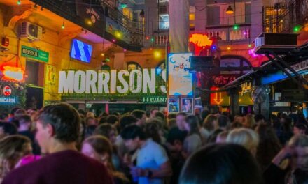 Újabb részletek a budapesti diszkóbalhéról: egyetlen ütés okozta a szórakozó fiatal halálát, az elkövetőt őrizetbe vették